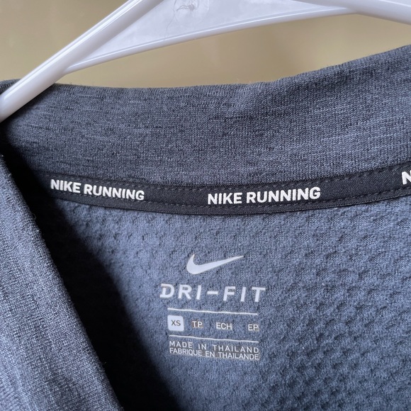 Nike runner sweatshirt pullover - Picture 3 of 5